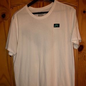 Men’s Nike SB Tee - Size: Large